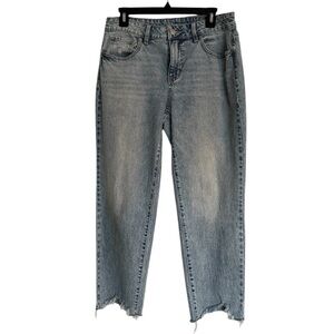 Time and Tru Women's Light Wash Boyfriend Jeans Sharkbite Hem Mid-Rise Size 10
